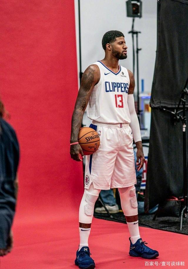 字母哥缺阵！约基奇39分大三双击败雄鹿！