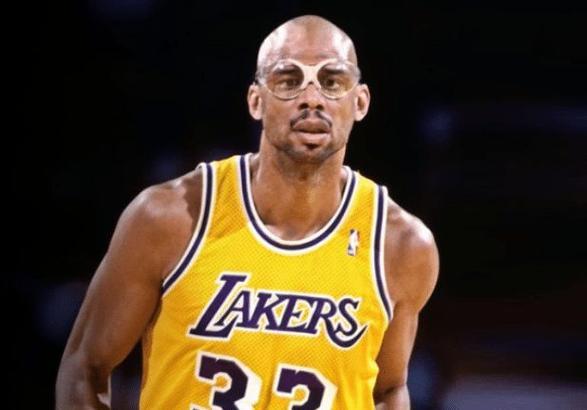 马刺主帅：文班很可能在下场面对雷霆时复出