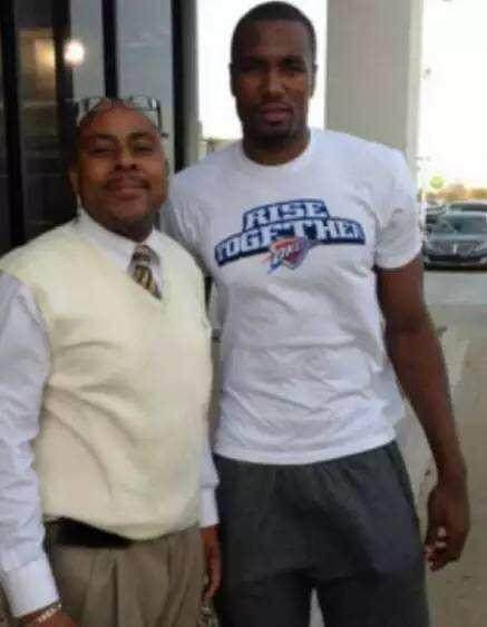 ＂统治五大囧的男人！三届NBA冠军内线麦基，来CBA联手周琦？